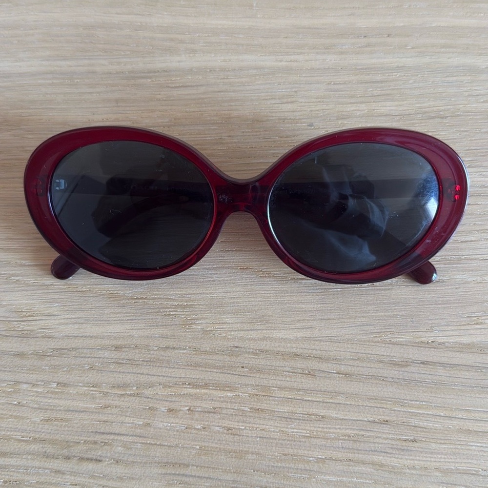 Coach Retail Red Oval Sunglasses Retro Style
